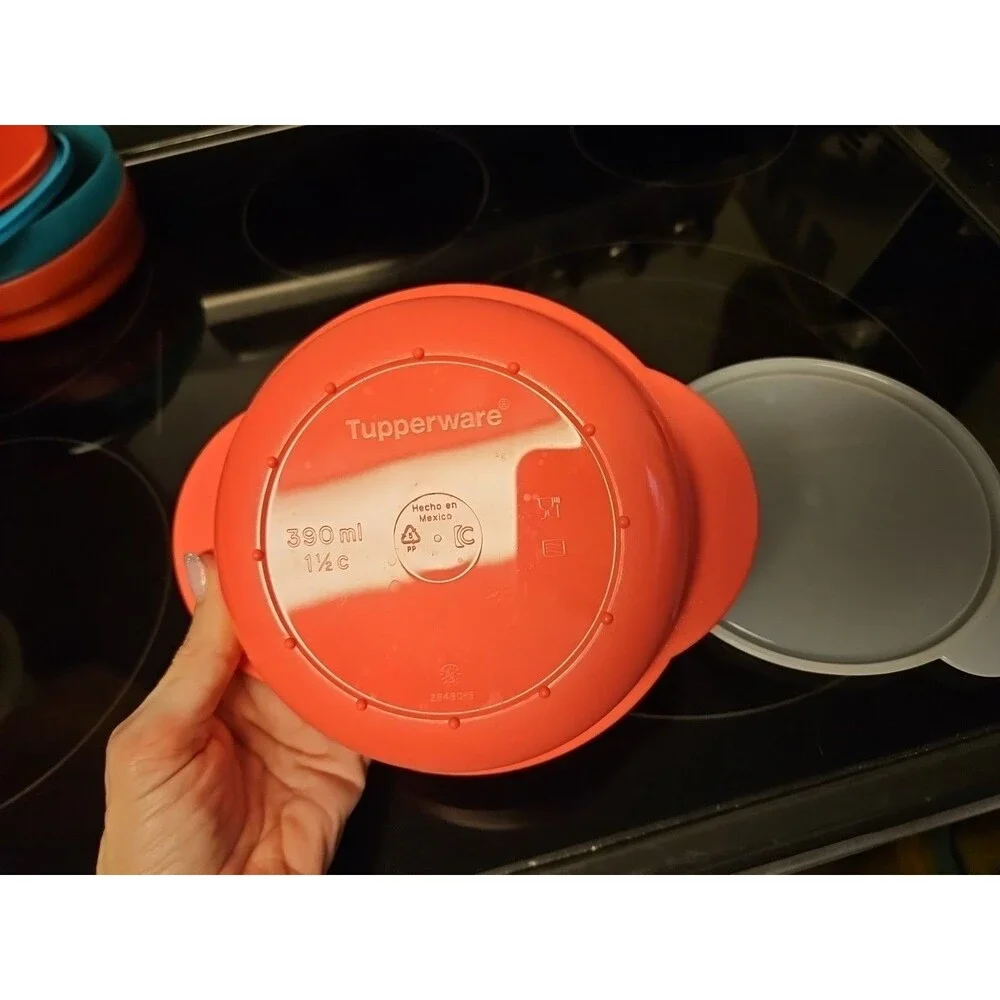 Tupperware #2646C Made In Mexico Coral Colored Bowl With Lid 390 mL 1.5 Cup